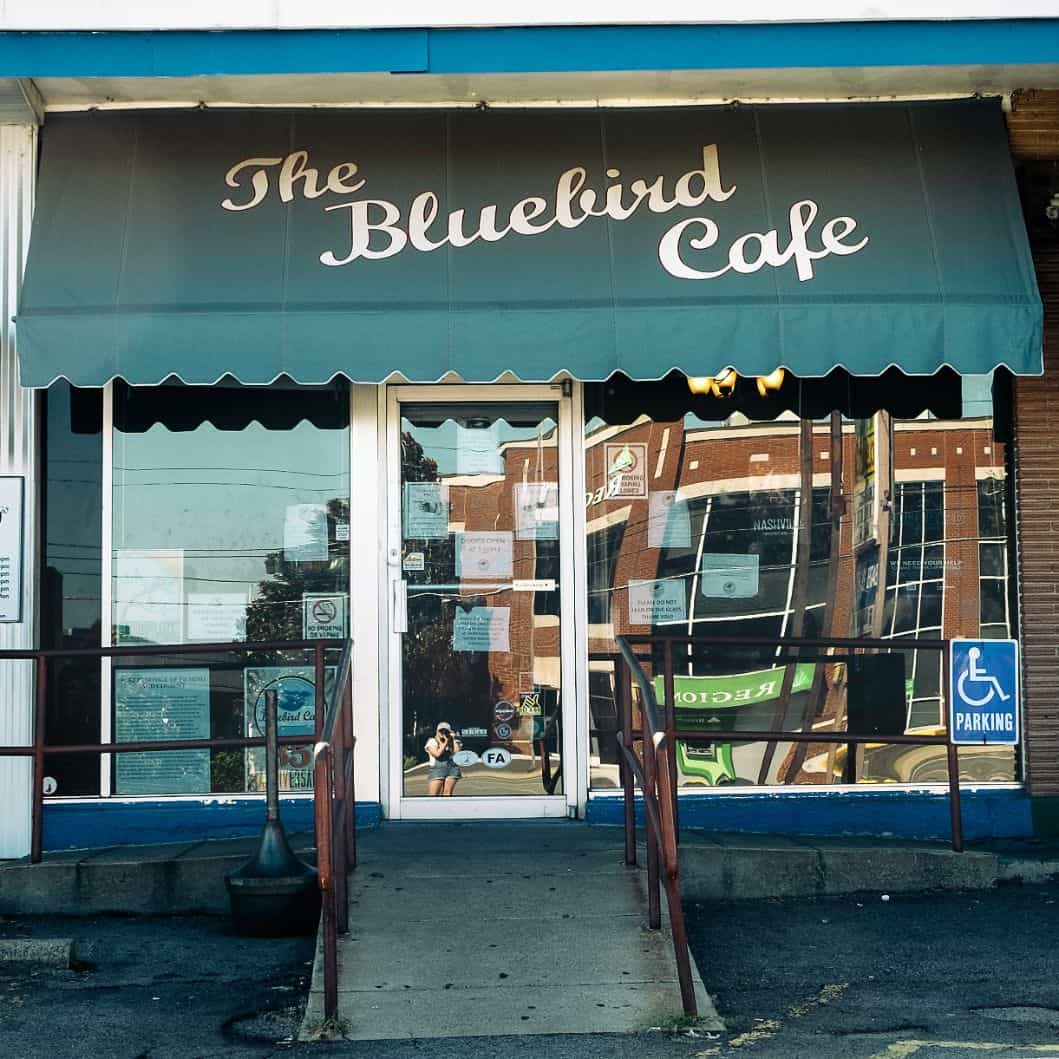 the blueebird cafe nashville destination wedding