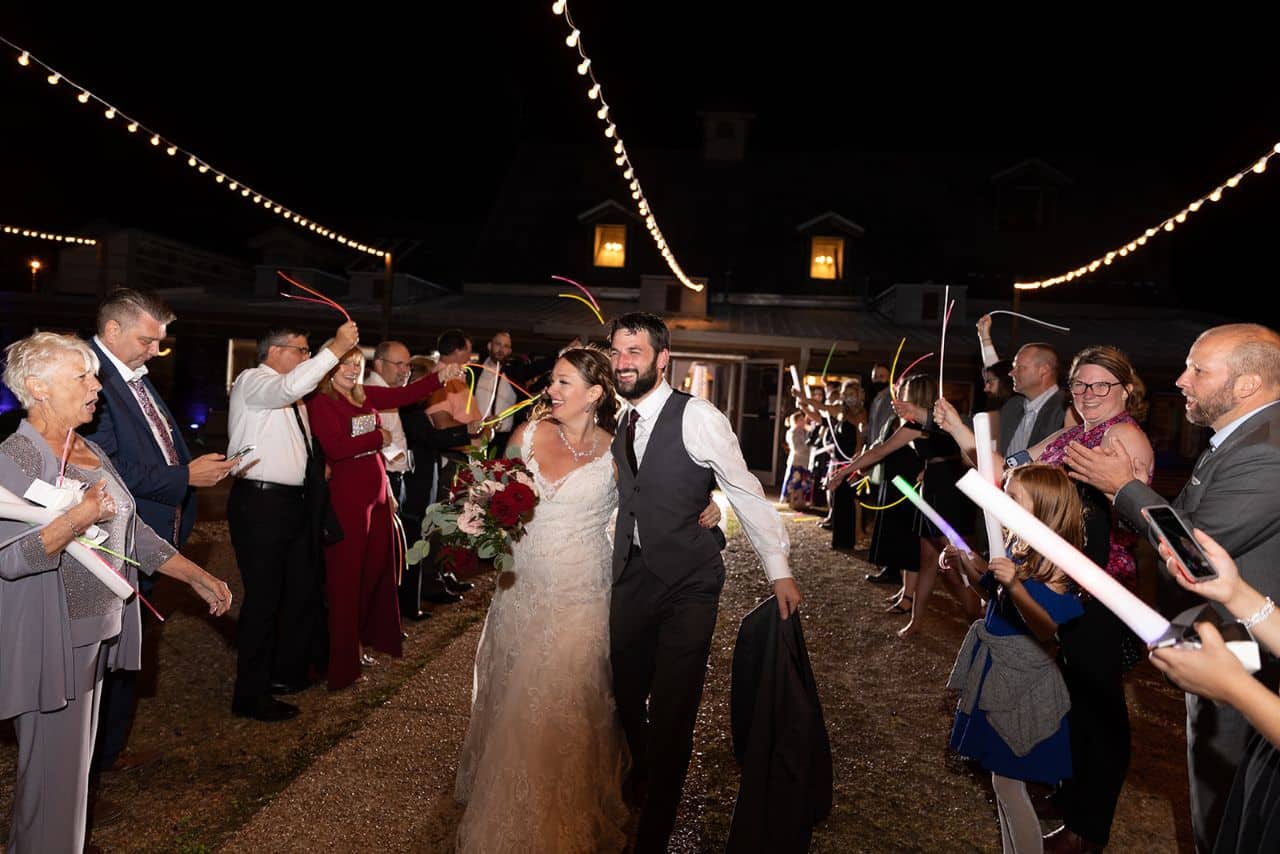 24 Creative Wedding Exit Toss Ideas