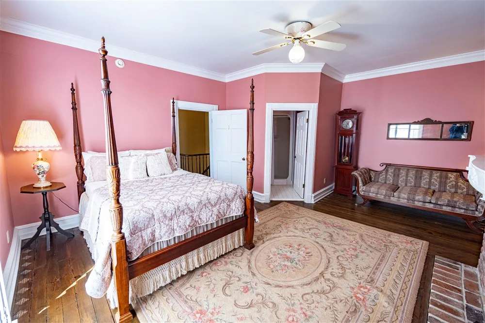 bedroom at the manor at legacy farms